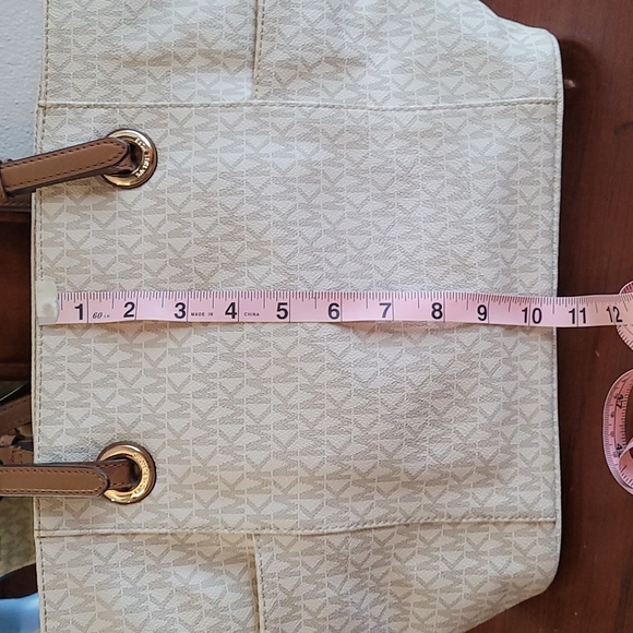 Michael Korks Handbag Tote - Picture 16 of 16